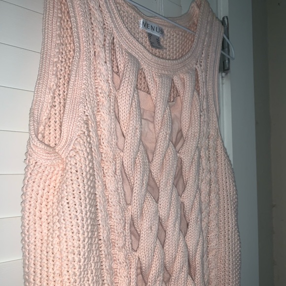 Sweater - Picture 4 of 4